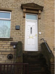 12 Donisthorpe St, Bradford.