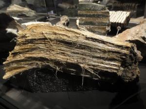 what does asbestos look like - amosite